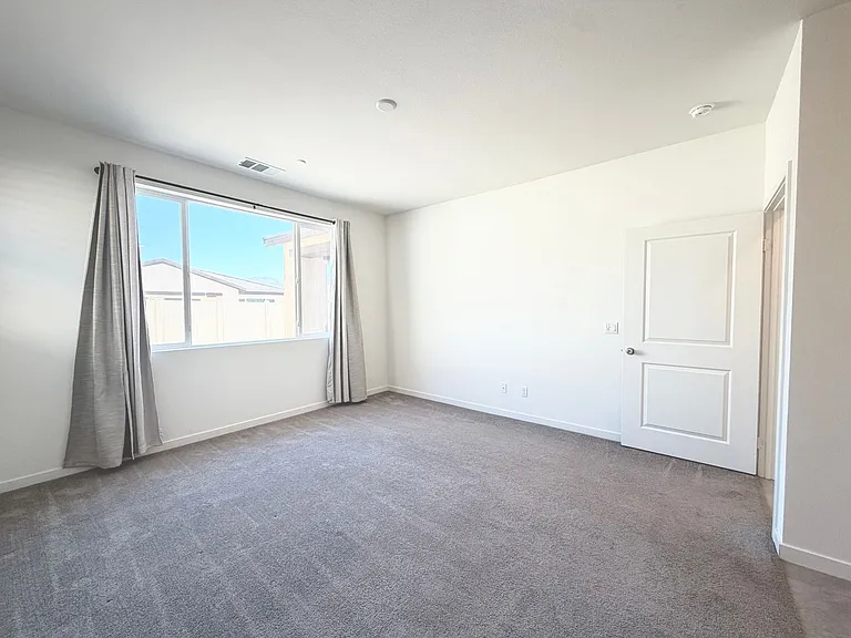 11596 S Crescent St — Photo 20