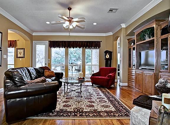 2nd image of 1133 Reata Dr
