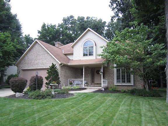 2nd image of 2318 Deer Trail Ln