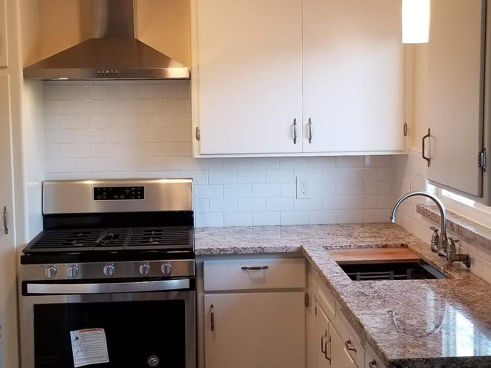 1st image of 1734 Davis St #4