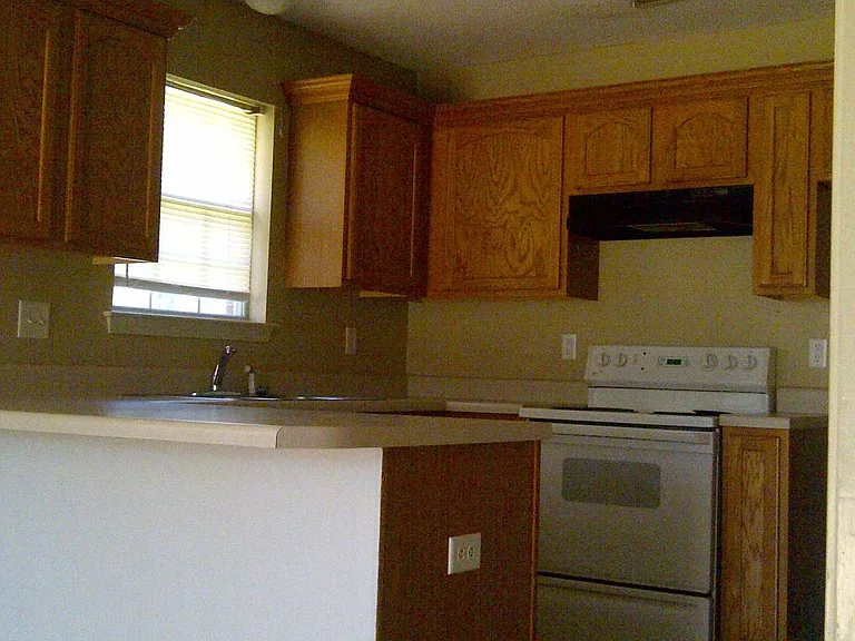 1384 Marhill Cv — Photo 8