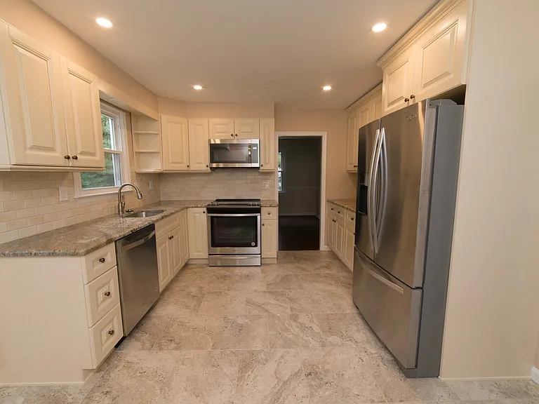 440 Cricket Ln — Photo 8