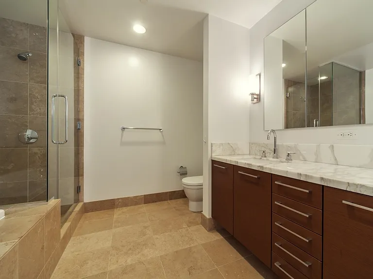 301 Mission St #42F — Photo 25