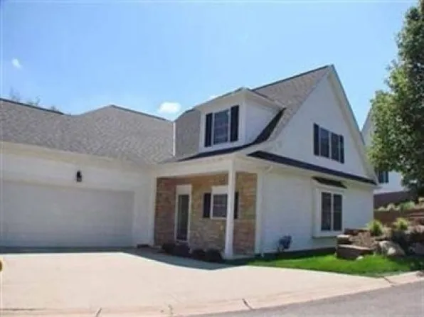 44 Gullybrook Ln Unit 44, Willoughby, OH 44094
