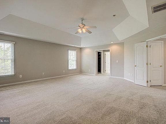 3rd image of 15160 Jupiter Hills Ln