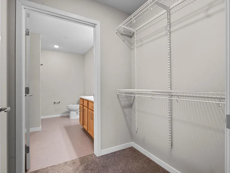 Coral North Apartments — Photo 14
