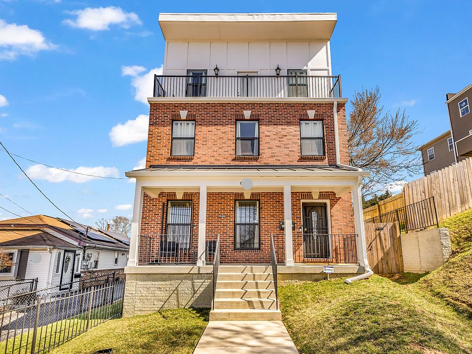 1st image of 603 49th Pl NE