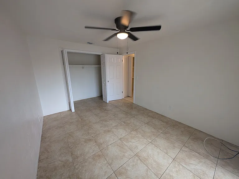 2609 N Oleander Ave #17 — Photo 14