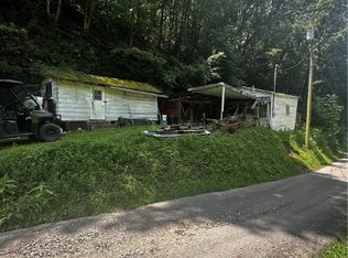 Martin Hollow Rd, Henlawson, WV 25624