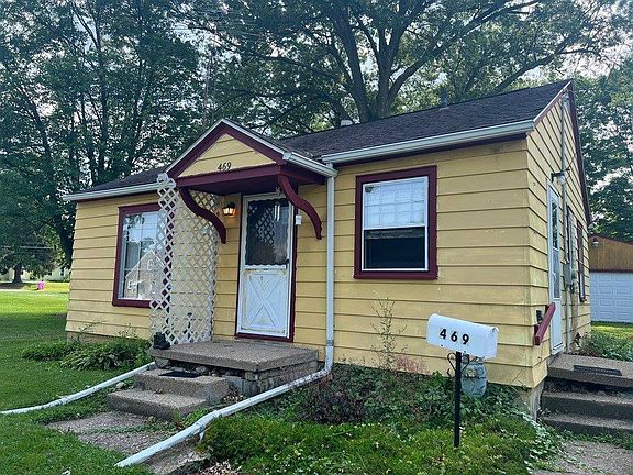 3rd image of 469 Stark St