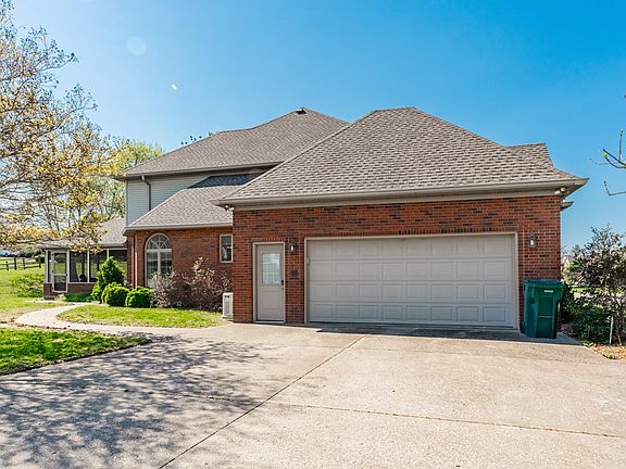 4th image of 746 Thornhill Rd