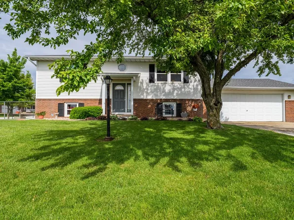 302 S Western Ave, Gridley, IL 61744