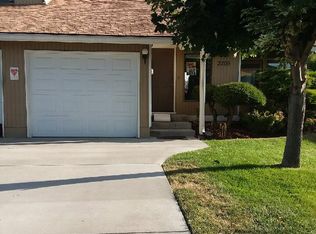 3207 Vincenta Dr, Yakima, WA 98902