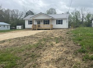 221 Ohio St, Collinwood, TN 38450