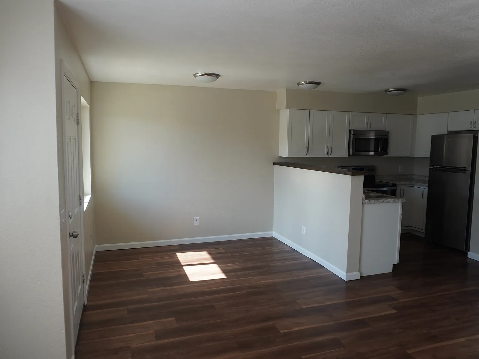 2 bed, 720 sqft, $1,150 — Photo 3