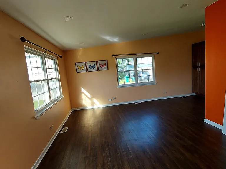 330 Plumwood Ln — Photo 13