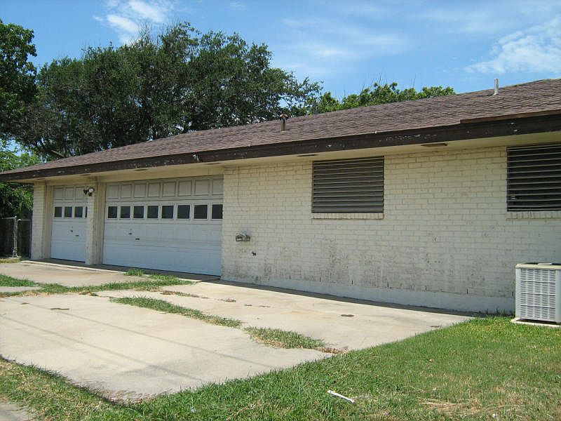 2nd image of 218 Carmel Dr