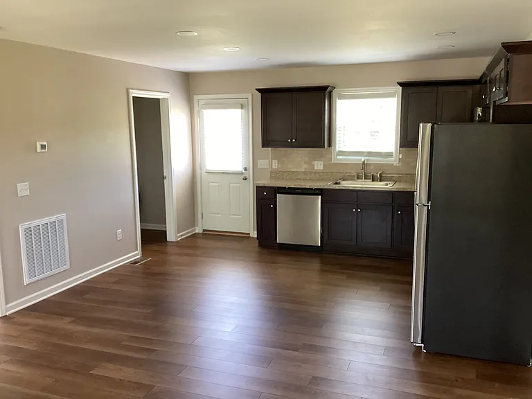 135 Beth Ln — Photo 6