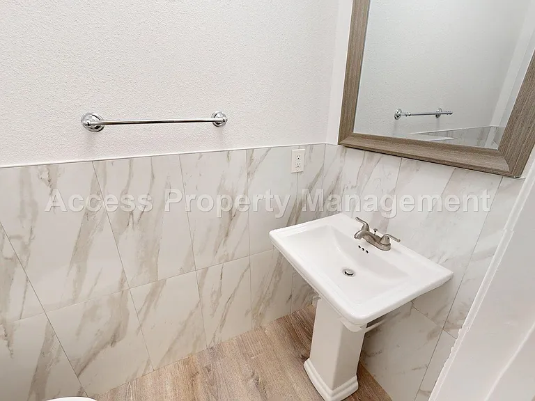 229 Starr Ave — Photo 13