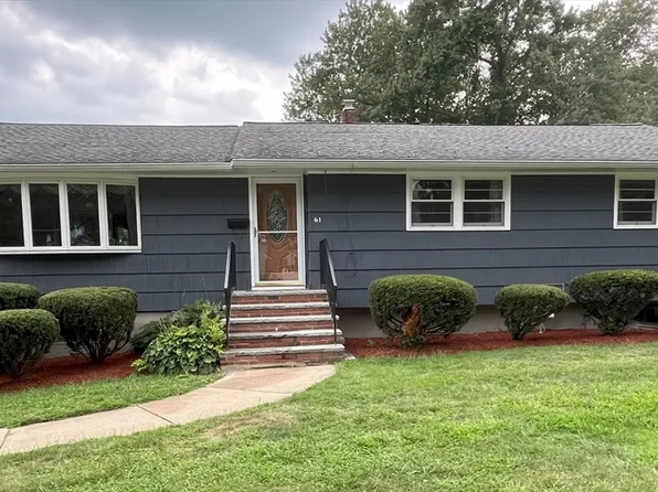 61 Hovey St, Lowell, MA 01852