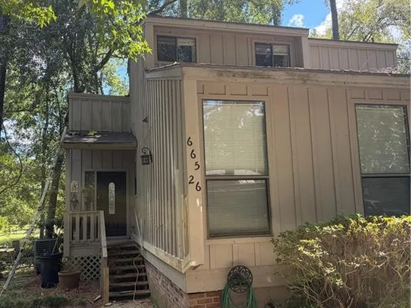 665 N Beau Chene Dr APT 26, Mandeville, LA 70471