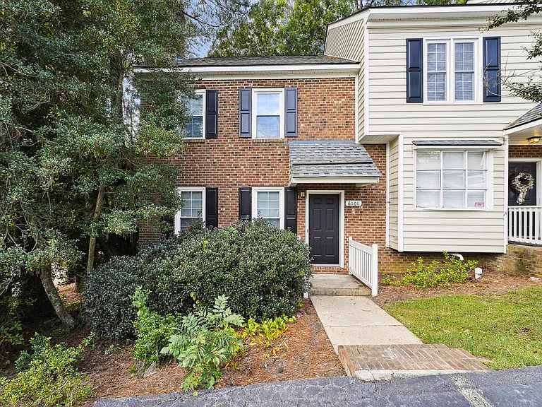 6101 Highcastle Ct — Photo 1