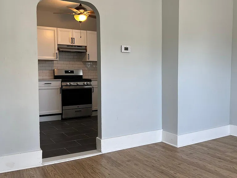 124 Oak St #1 — Photo 5