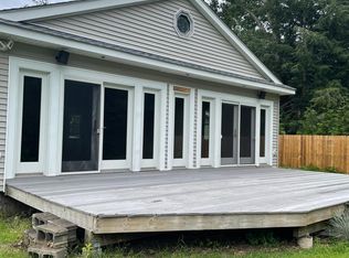 12 Mackenzie Cir, Sandy Hook, CT 06482