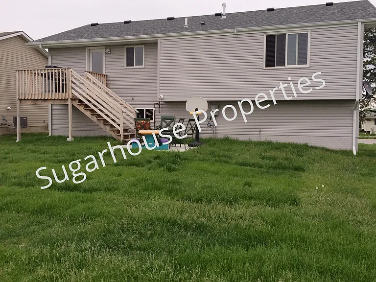 1721 SW 27th St — Photo 20