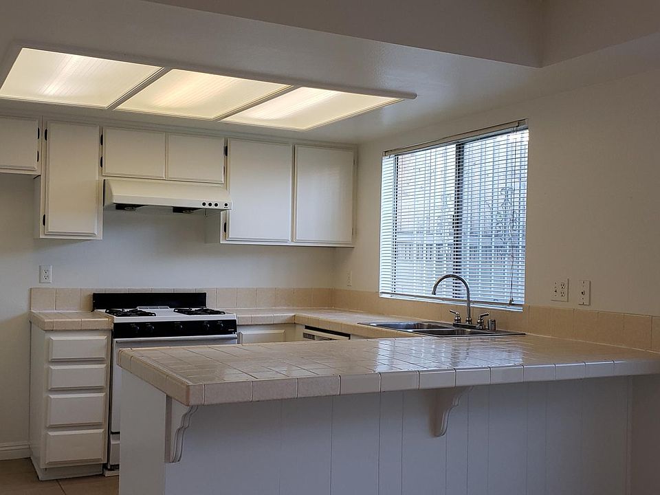 1st image of 3522 Baldwin Ave APT C