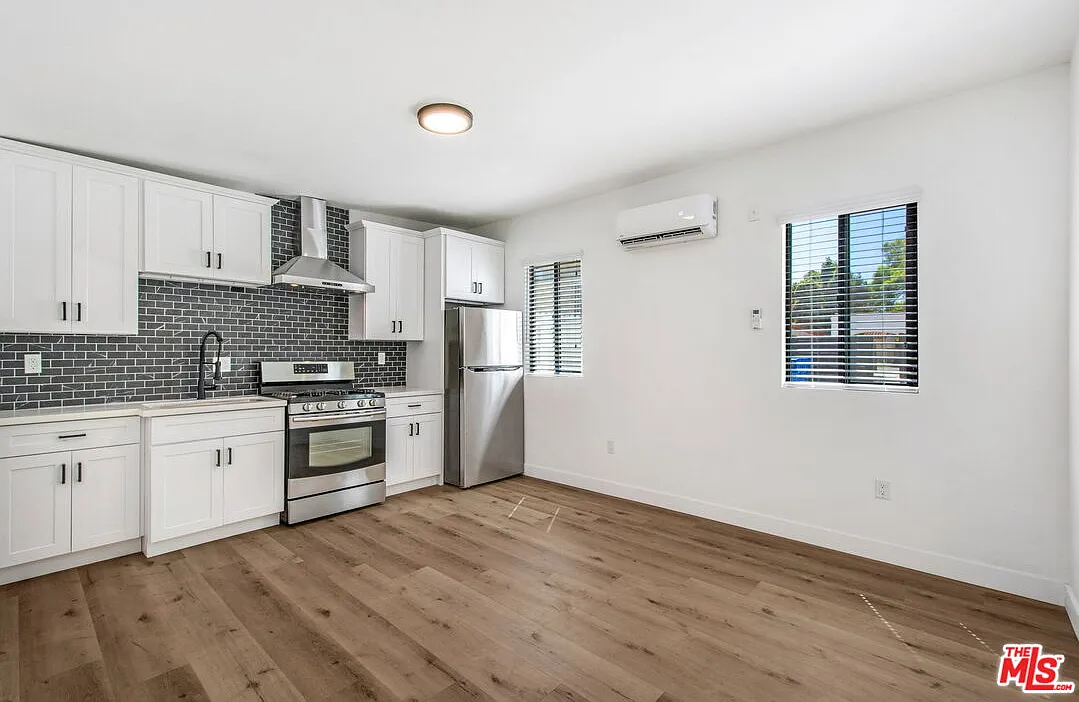 Studio, 1.0 bath, 500 sqft, $1,850 — Photo 3