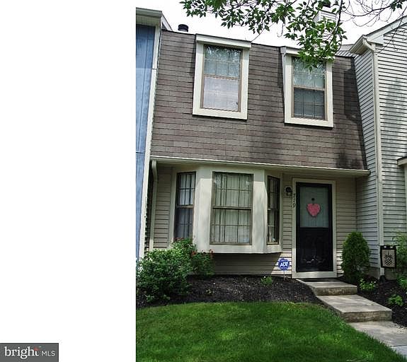 1st image of 719 Garrison Ct #719