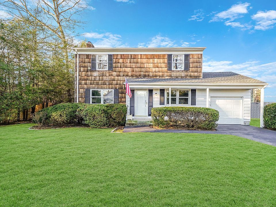 1st image of 5 Knob Hill Drive