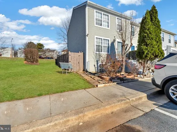 16 Applegrath Ct, Germantown, MD 20876