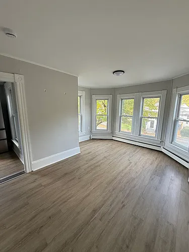 81 Main St #2 Photo 1
