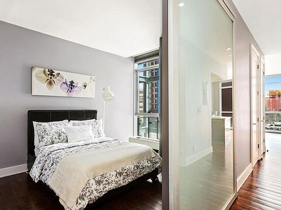 3rd image of 2626 Jackson Ave APT 904