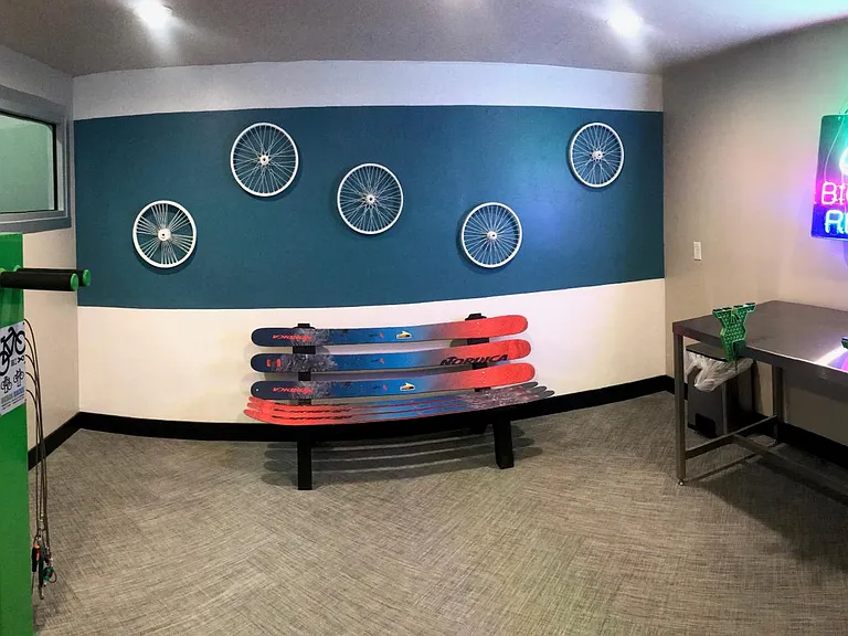 Foothill Place Apartments — Photo 46