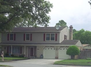 704 Manor Dr, Virginia Beach, VA 23464