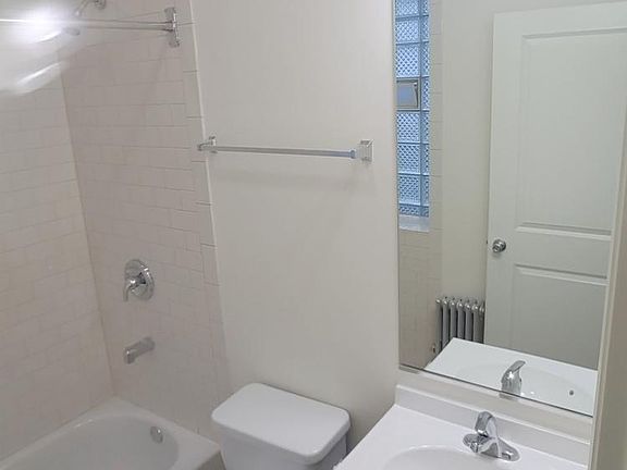 2nd image of 2655 W Ainslie St #3rd