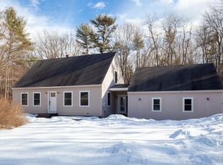 12 Penny Ln, Kennebunk, ME 04043
