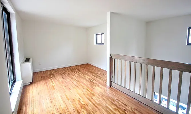 Rented by MNS | media 1