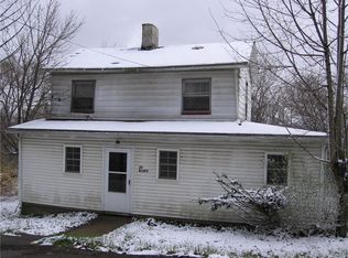 27 Bluff St, New Castle, PA 16101