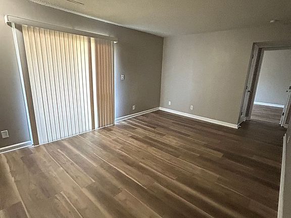 3rd image of 1195 NW Aurora Ave #6