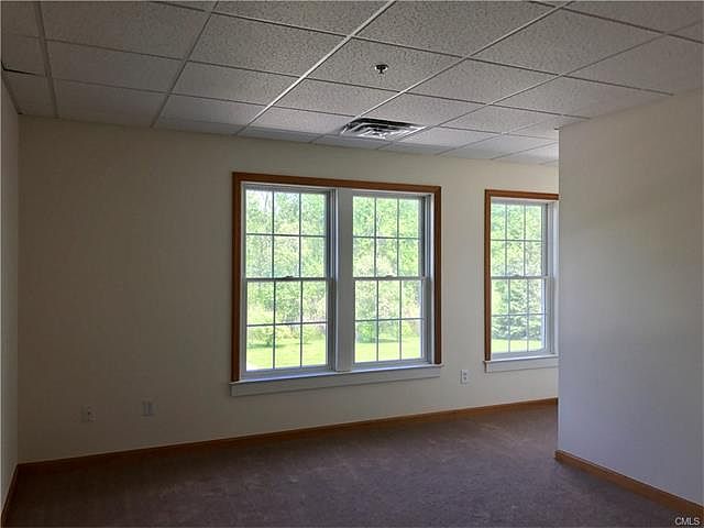 2nd image of 35 Copps Hill Rd APT 1