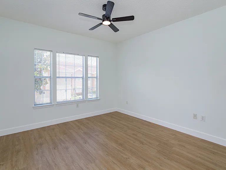 12020 Villanova Dr #105 — Photo 11