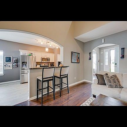 3rd image of 10170 Whitcomb Ln