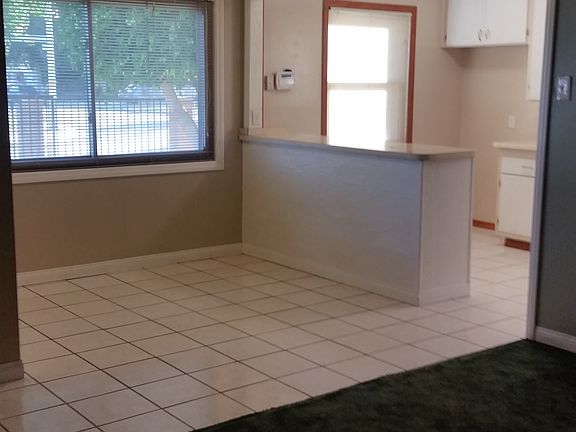 3rd image of 14203 Cedarwood Ave