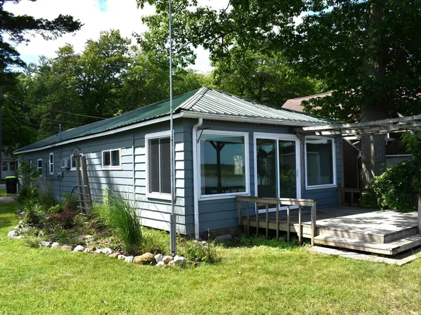 117 Warren Ave, East Tawas, MI 48730