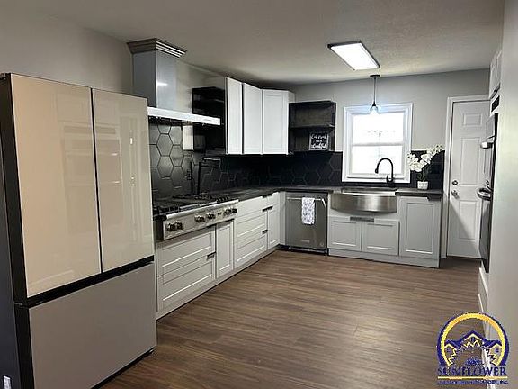 3rd image of 8039 SE Berryton Rd