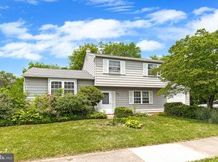 5838 Clarkson Dr, East Petersburg, PA 17520